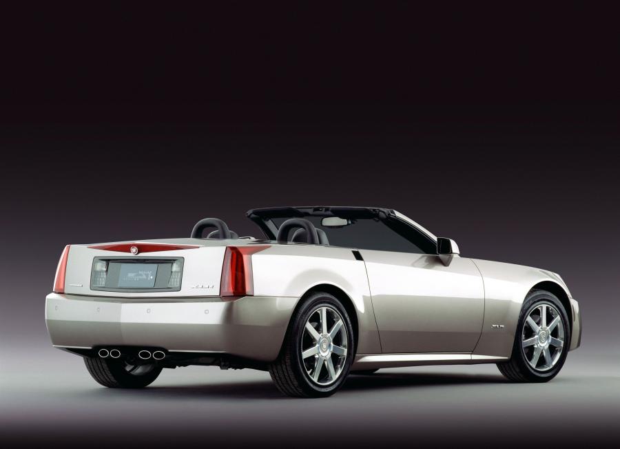  Cadillac XLR Roadster 2004 года  (фото 25 из 128)